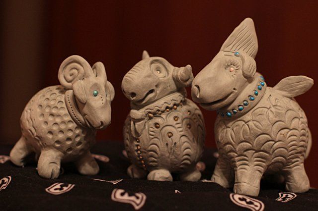 Как керамика используется в скульптуре: от малых форм до больших объектов